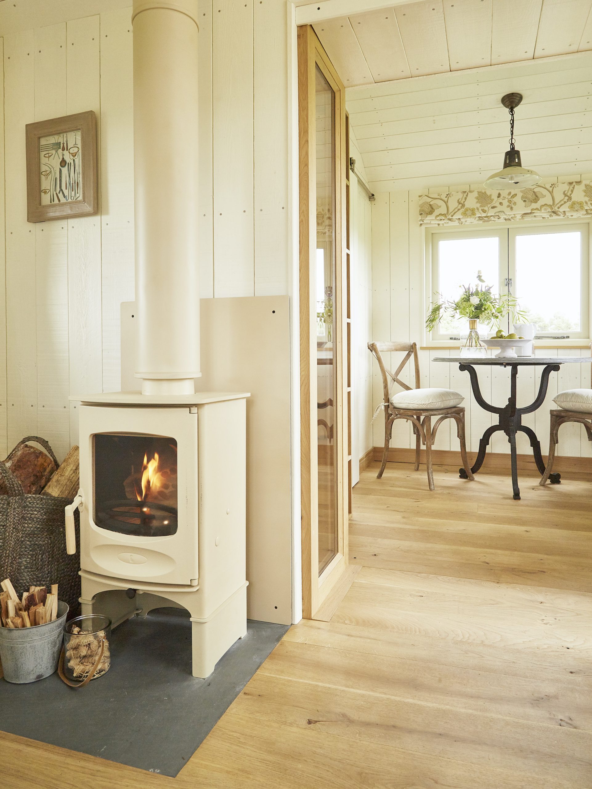 aurora-luxury-shepherd-hut-holiday20161004_0014 Luxury glamping wild cabin Aurora Shepherd Hut Devon