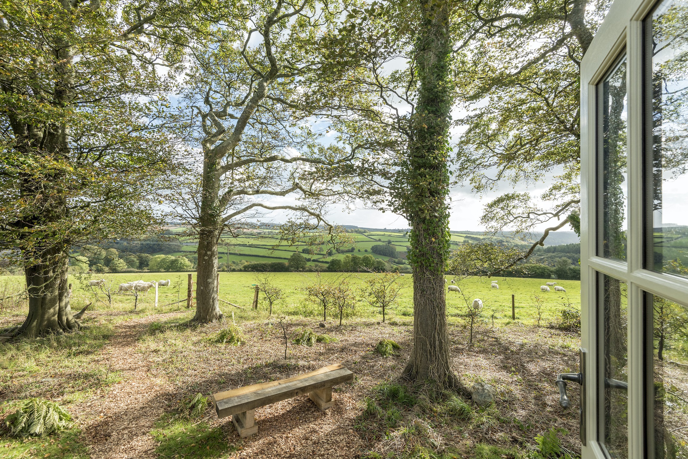 Luxury glamping wild cabin Aurora Shepherd Hut Devon Luxury glamping wild cabin Aurora Shepherd Hut Devon