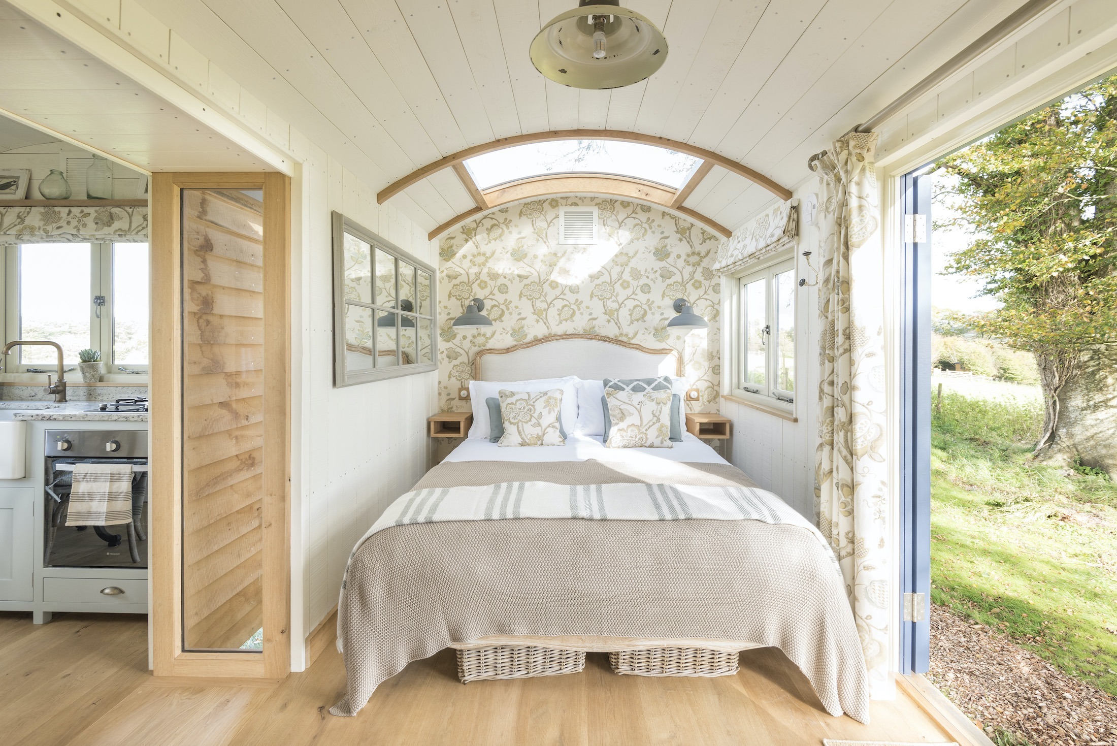 Starbed Hideaways Wild Cabin Luxury Glamping Aurora Starbed Hideaways Wild Cabin Luxury Glamping Aurora
